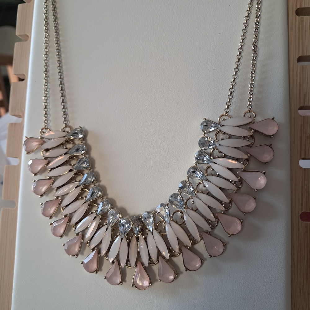 Elegant Pink and White Teardrop Necklace